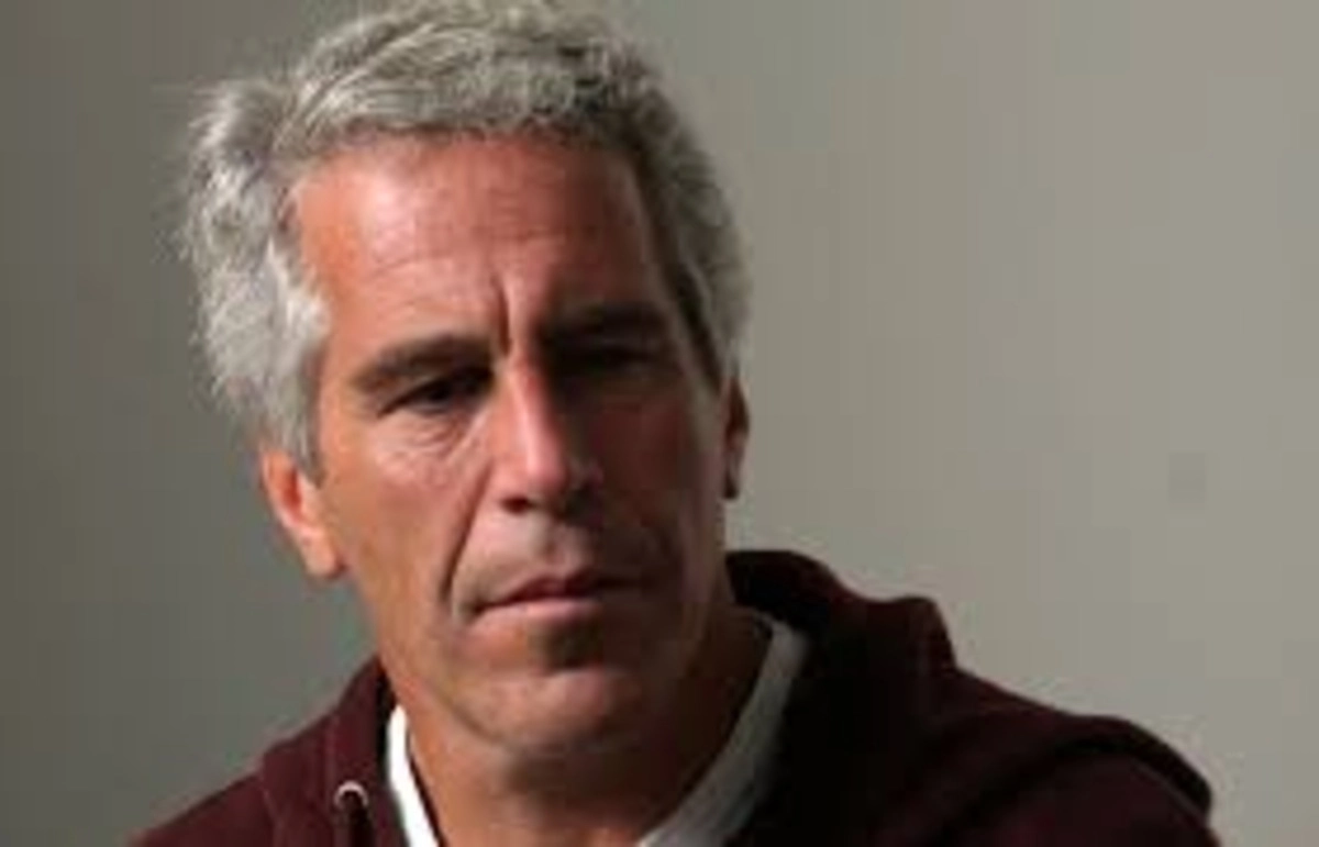 Noi dezvăluiri în dosarele Epstein – Bill Clinton menționat pe larg, în schimb Donald Trump aproape absent