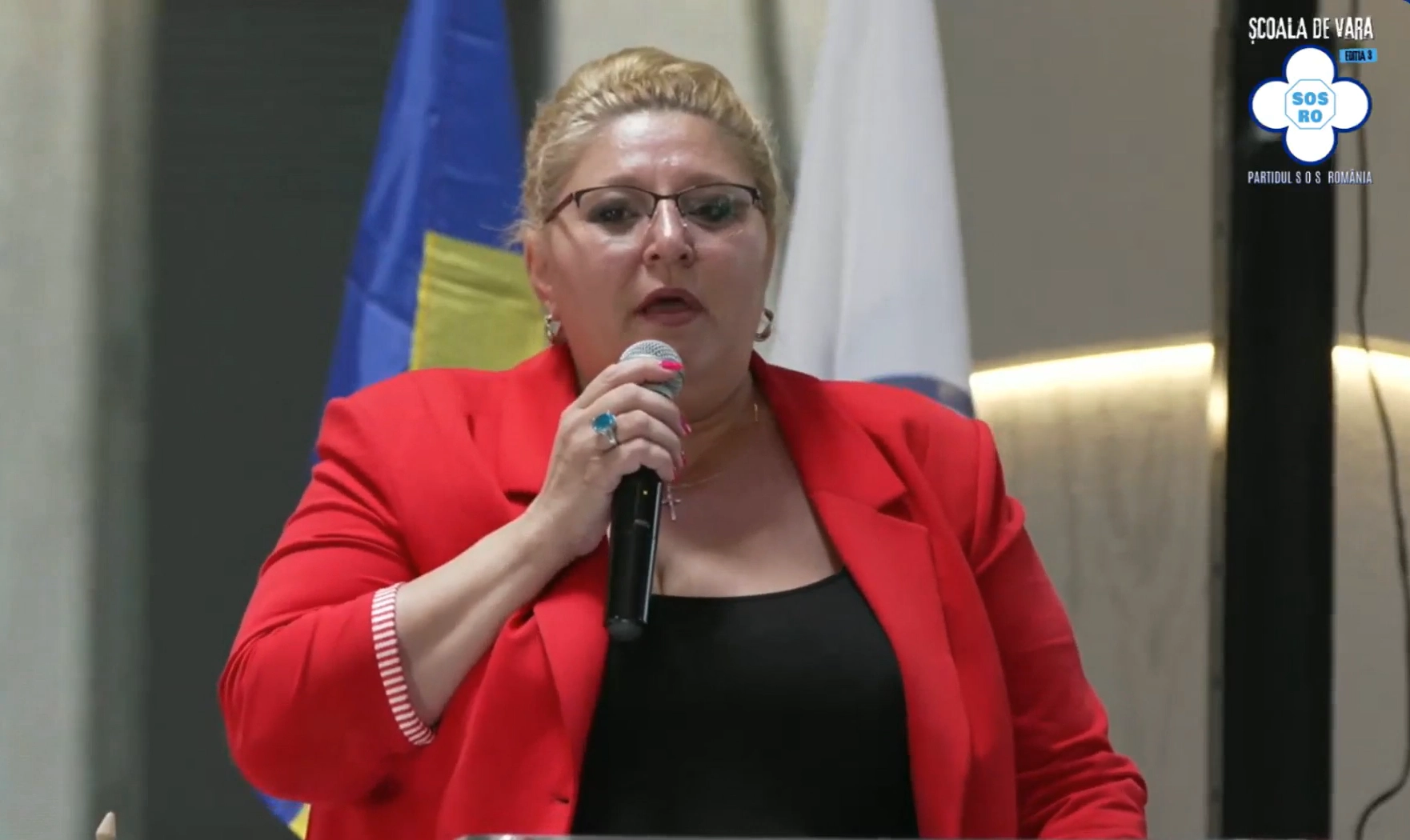 Diana Șoșoacă, prezentă la recepția Ambasadei Rusiei de la București, organizată de Crăciun și Anul Nou