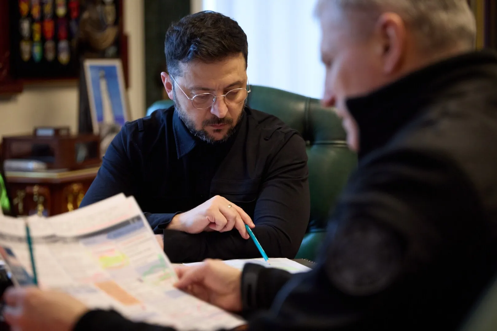 Zelenski a ordonat importuri mai rapide de electricitate și echipamente energetice