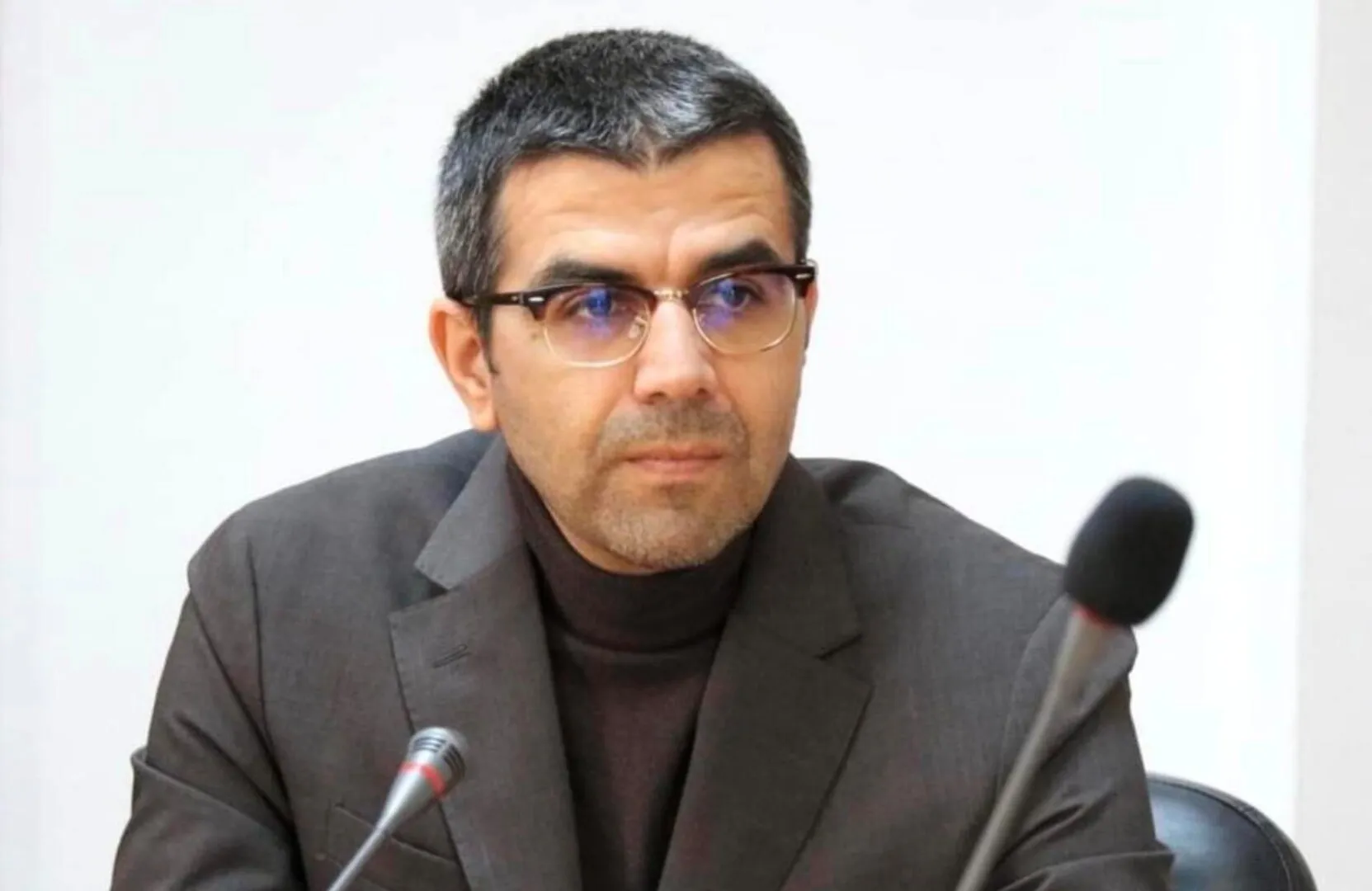 Claudiu Drăgușin, CSM: Magistrații se pensionează la 50 de ani că muncesc prea mult, nu ca să plece în Maldive