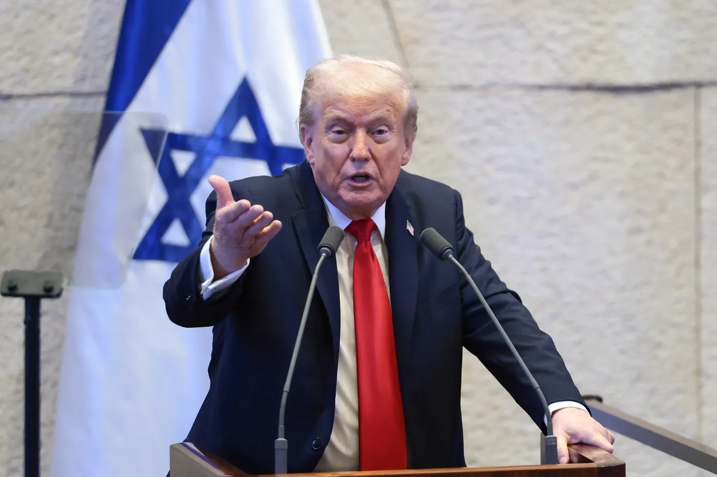 FOTO Furtuna declanșată de Trump pe plan mondial: revendică un nou teritoriu dintr-o țară