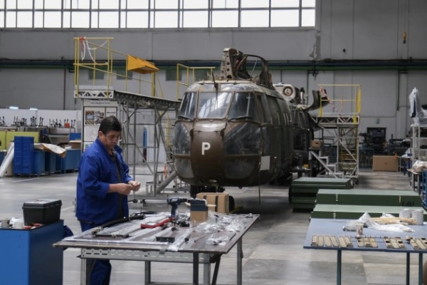 Mesaj clar de la ministrul Economiei, după vizita la fabricile aeronautice: Brașovul are un potențial industrial puternic