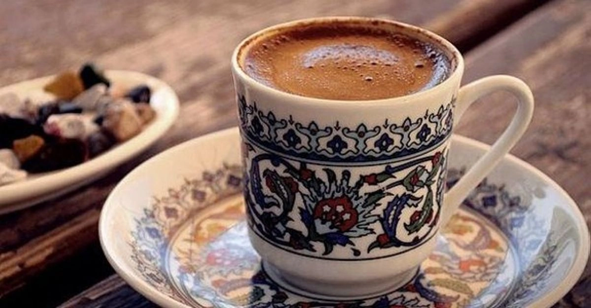 Ghidul medical al iubitorului de cafea: cum să te bucuri de ea fără riscuri