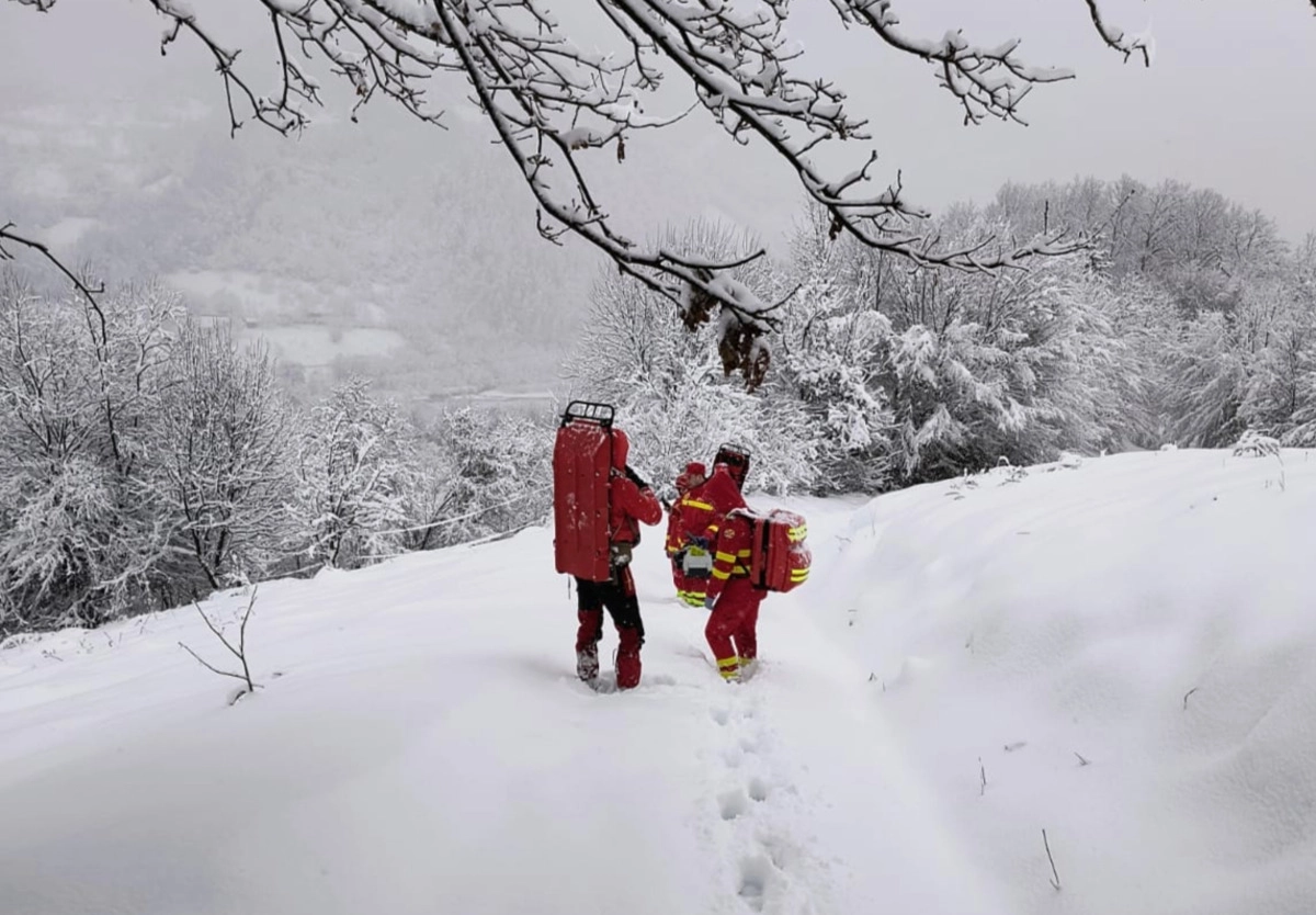 Alertă în zonele montane: Salvamont, solicitat continuu. Bilanț îngrijorător – zeci de persoane salvate, două decese