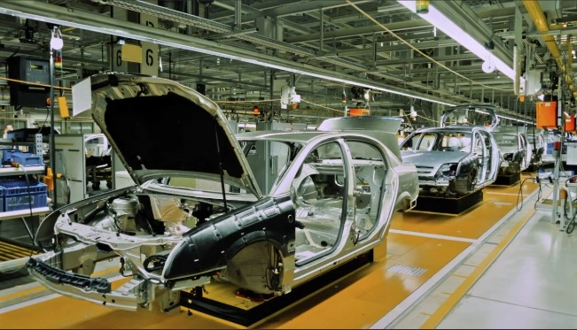 Producția auto britanică, la minimul ultimelor șapte decenii