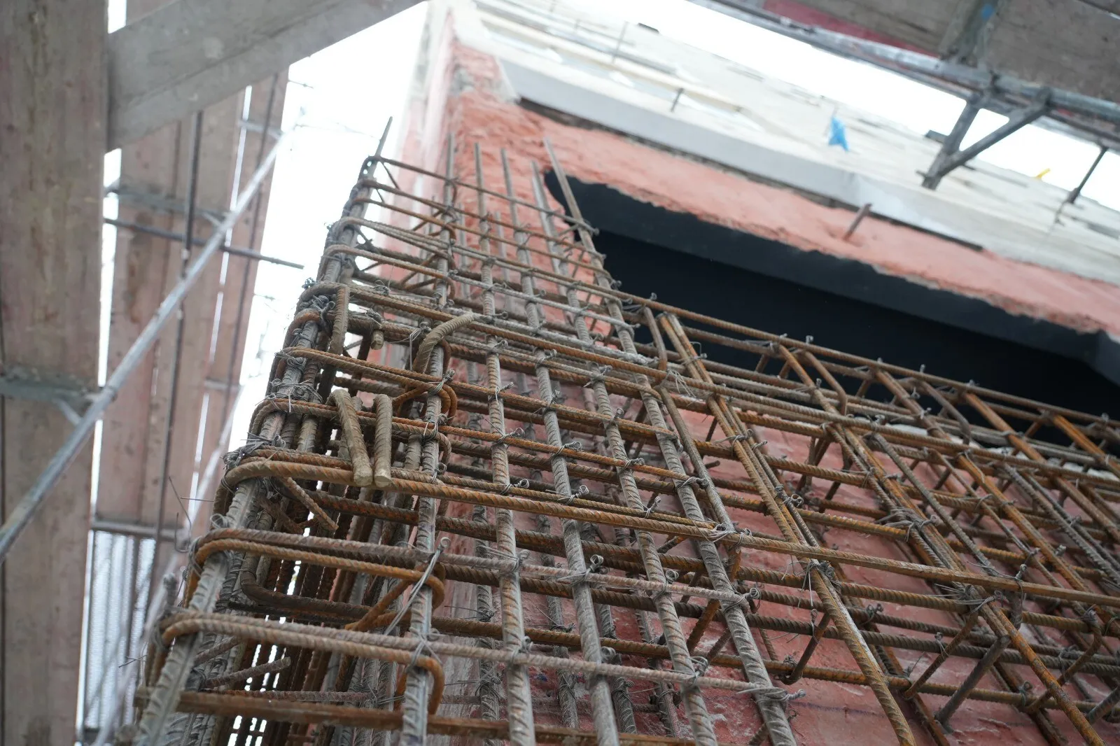 Volumul lucrărilor de construcţii, estimat în creştere cu 4% în 2026 (CNSP)