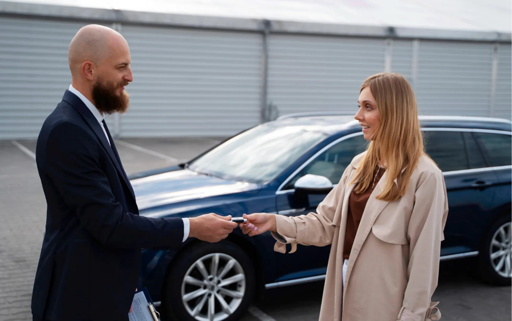 Modificări de lege: cine scoate banii din buzunar la vânzarea unui autoturism
