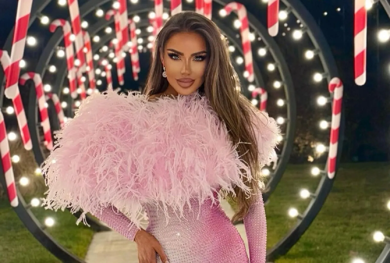 Bianca Drăgușanu a trecut la amenințări. Răspuns tăios pentru Monica Tatoiu după ce a fost atacată: 'Mi-ar fi rușine în locul ei'