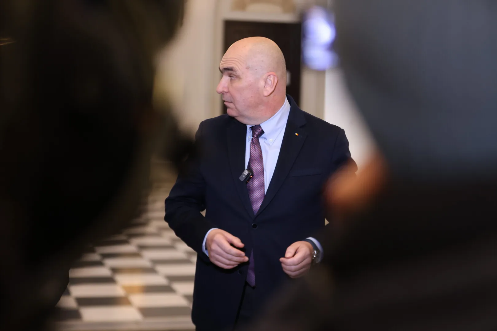 Înainte de a pleca la Bruxelles, Ilie Bolojan a trimis reforma administrației la Monitorul Oficial: 'Vom reduce risipa'