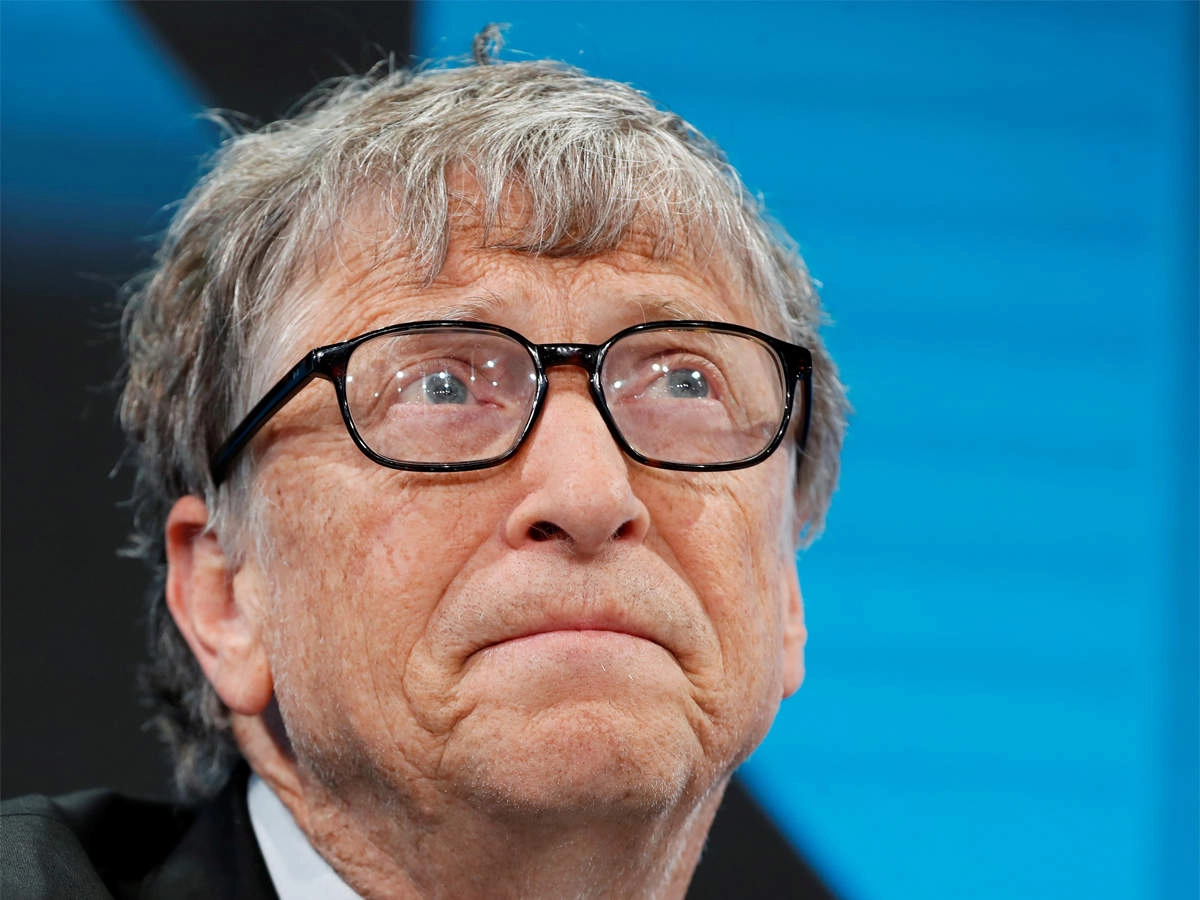 Bill Gates declară că „își asumă responsabilitatea pentru acțiunile sale” privind legătura cu Epstein