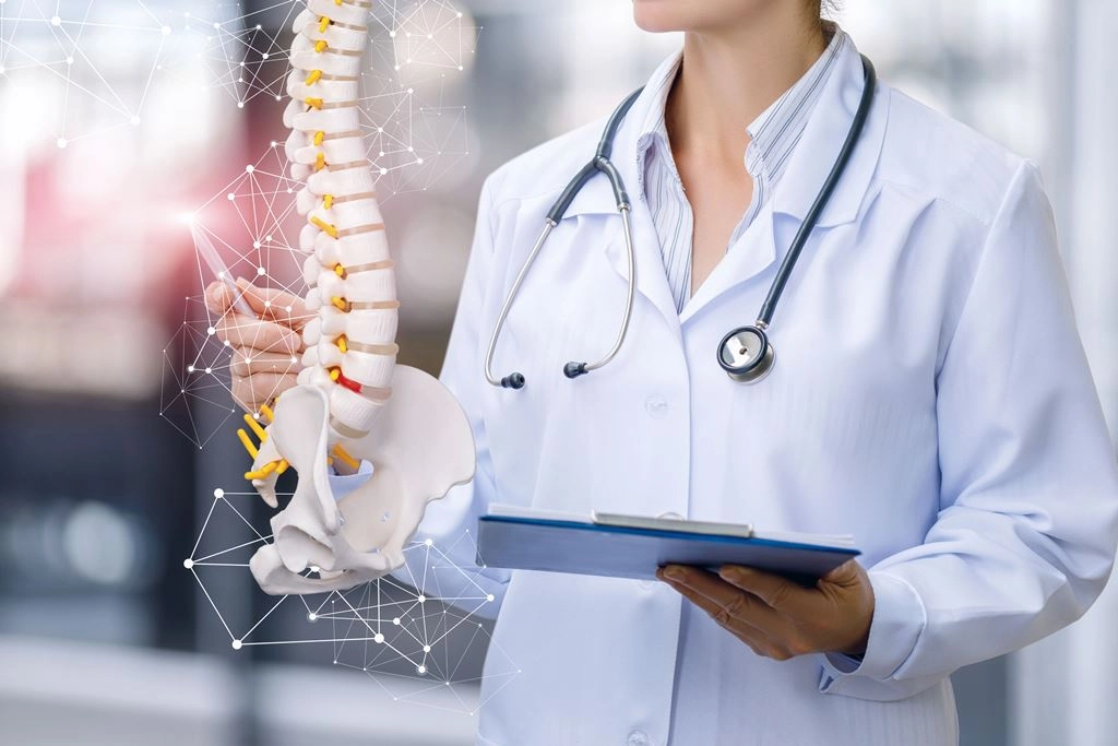 Nouă tehnologie medicală: Implanturi spinale flexibile, dezvoltate în Rusia