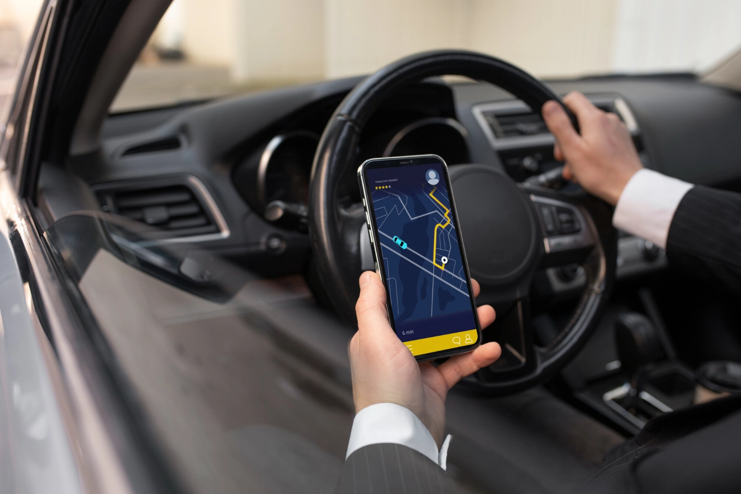 Ce s-a întâmplat după descinderile DNA la rețeaua de transport Uber și Bolt: Evaziune fiscală de circa 28 de milioane de lei și sute de șoferi plătiți pe "sub mână"