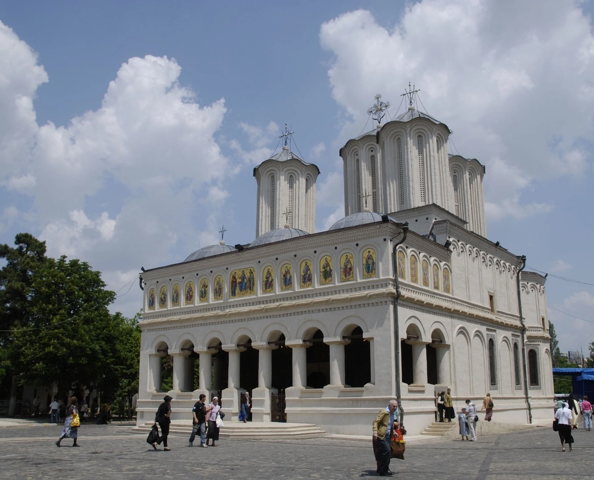 Se schimbă calendarul creștin – ortodox: 16 românce vor fi canonizate ca sfinte, la Catedrala Patriarhală