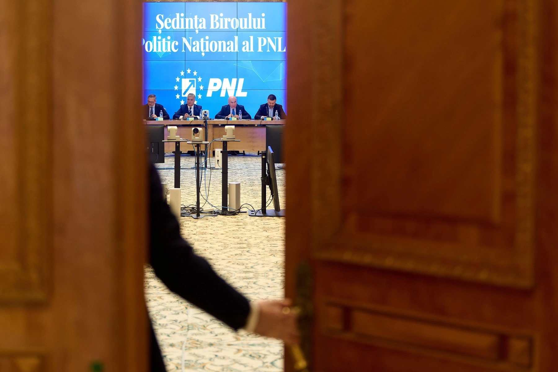 Un greu al PNL amenință cu ieșirea de la guvernare: Coaliția nu mai poate funcționa! Rolul nostru nu mai există