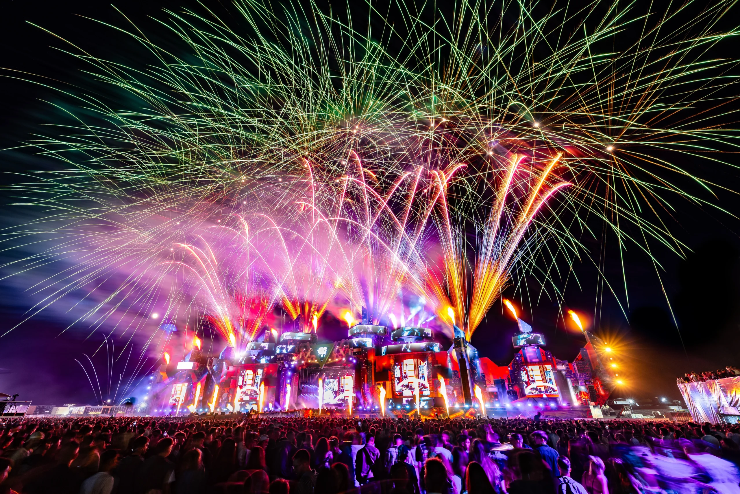 VIDEO Beach, Please! anunță un nou headliner pentru ediția din 2026: Yeat revine pe scena de la Costinești