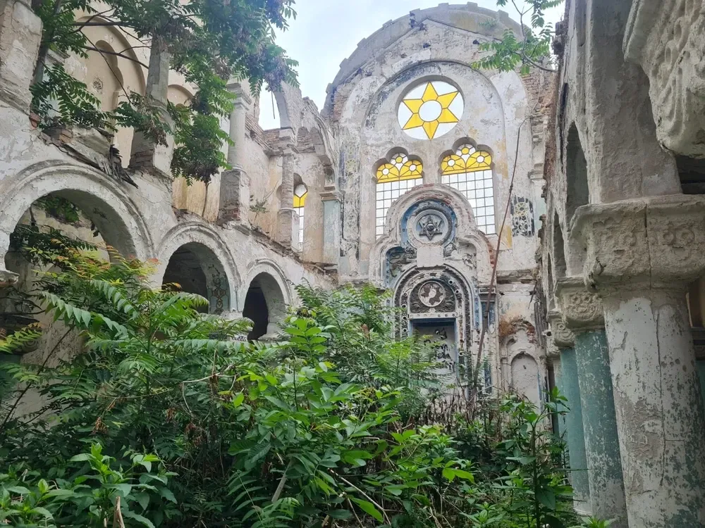 Ministerul Dezvoltării finalizează reabilitarea emblematicului Templu Israelit din Constanța