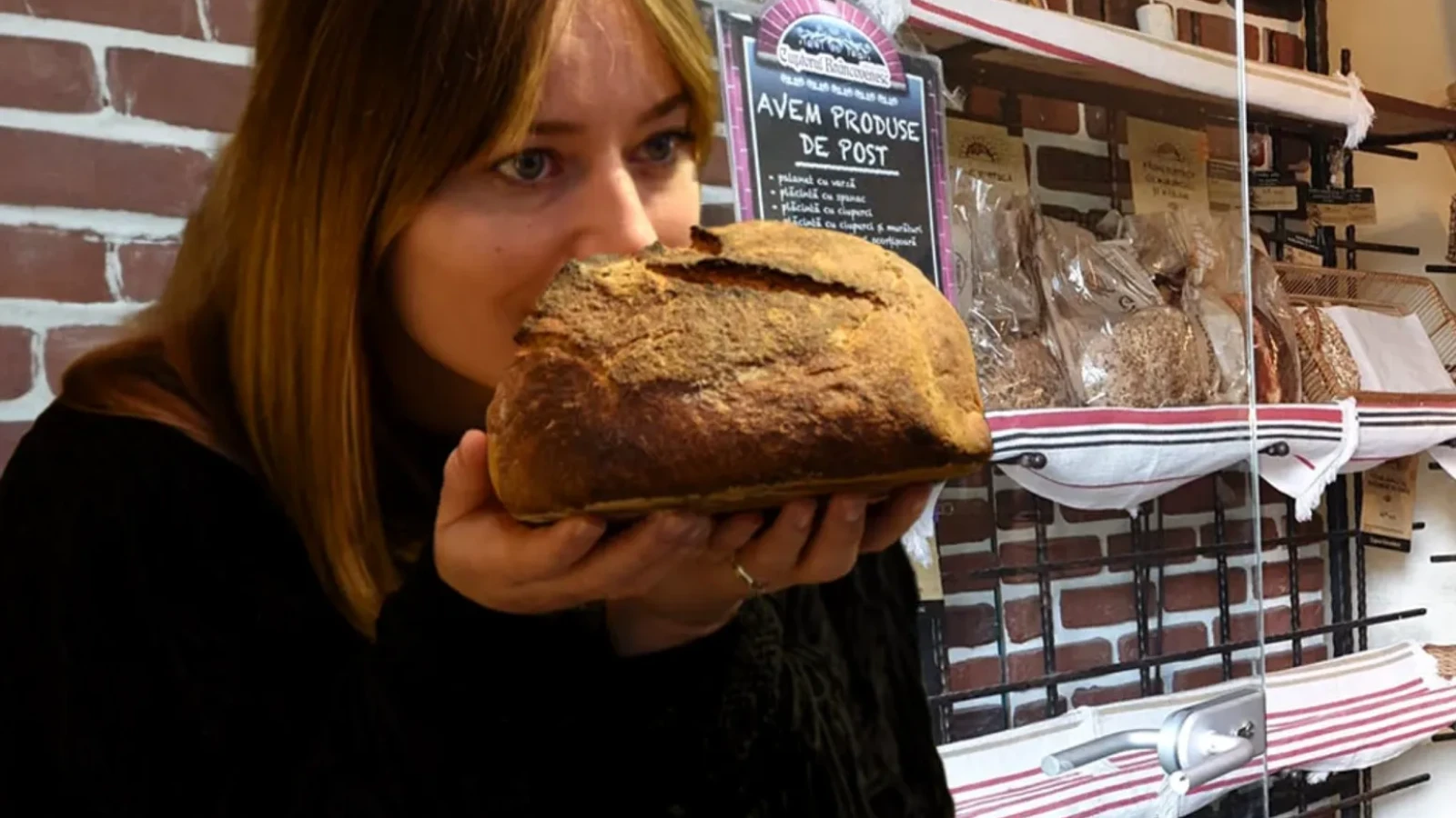 Cât costă o pâine de la brutăria Laurei Cosoi și care-i ingredientul vedetă / Părerea cumpărătorilor