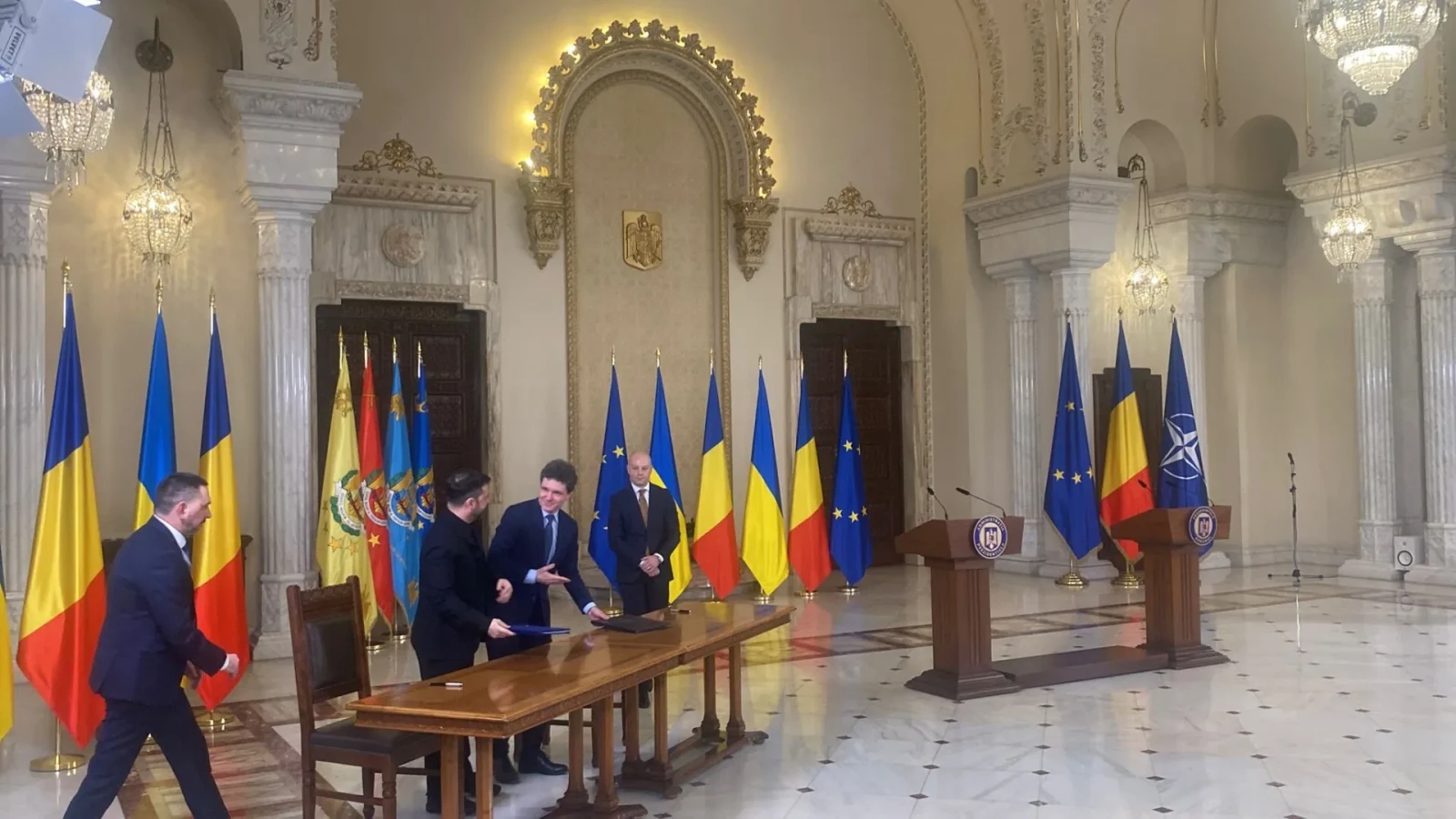 Scandal politic după acordul Nicușor Dan – Volodimir Zelenski: 'Afectează grav interesele României și Republicii Moldova'