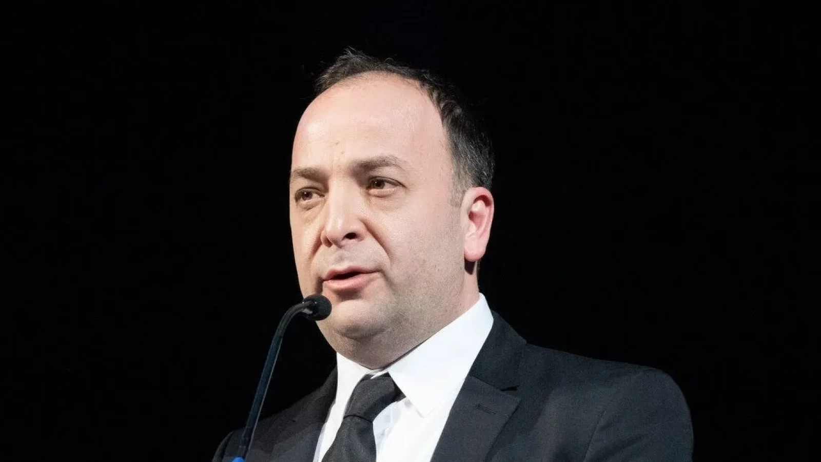 Benzina mai ieftină, doar un respiro: Adrian Negrescu avertizează că scăderea ar putea fi temporară