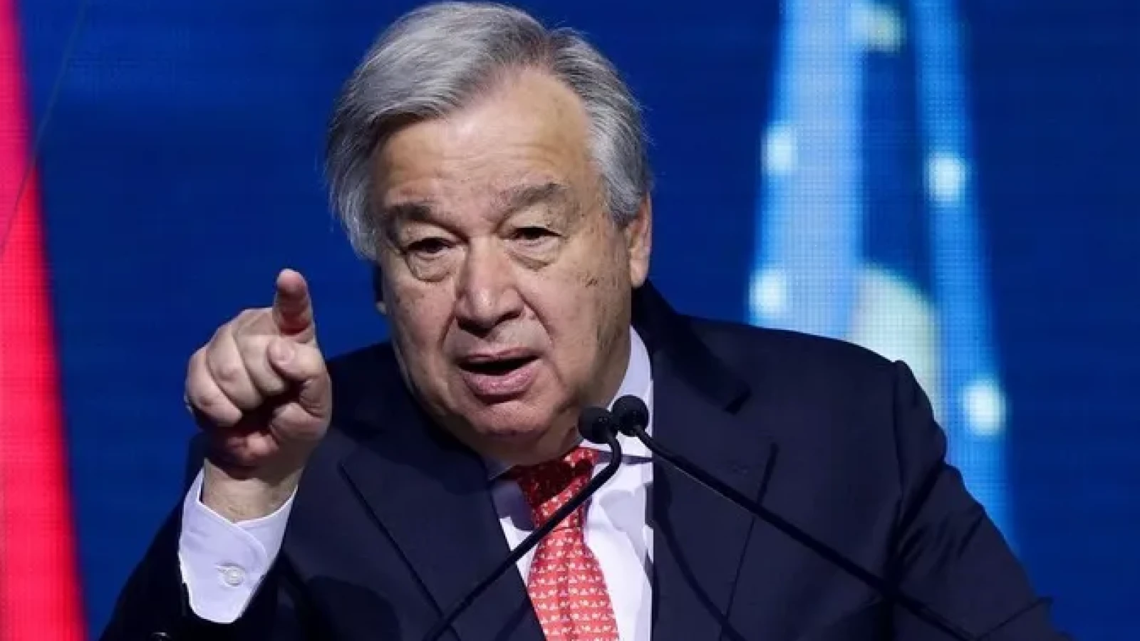 Guterres îi aduce un omagiu lui Jürgen Habermas, despre care spune că a fost ''un gigant al filozofiei''