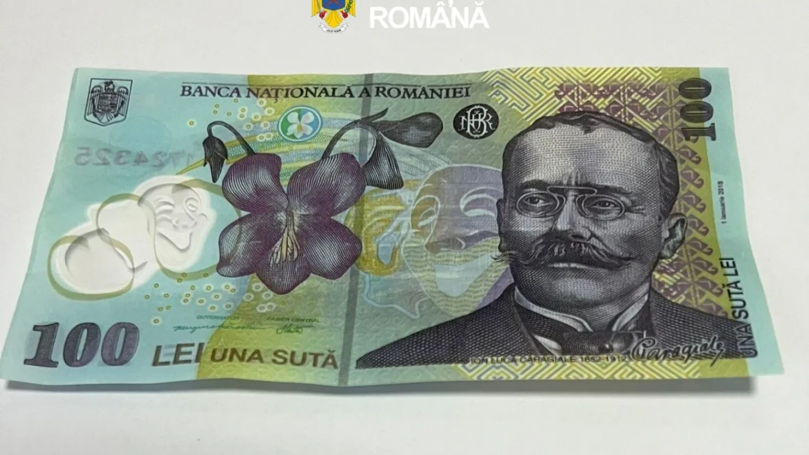FOTO Alertă în Mehedinți! După euro falși de la Suceava, pe piață au apărut și bancnote de 100 de lei contrafăcute. Minori folosiți  pentru plasarea banilor