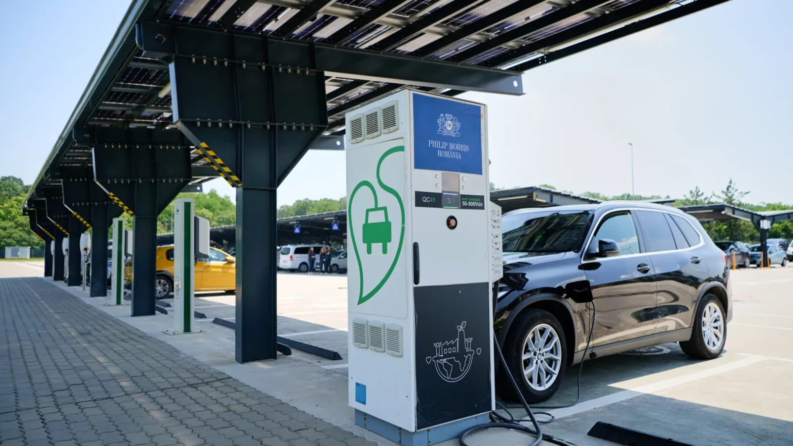 Explozie de interes pentru mașinile electrice: românii fug de diesel pe fondul incertitudinilor din energie
