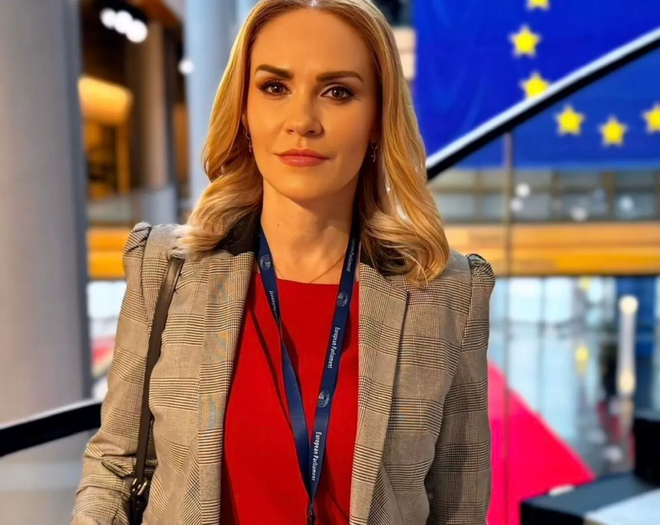 Gabriela Firea: Aproape 2.000 de românce află anual prea târziu că au cancer ovarian