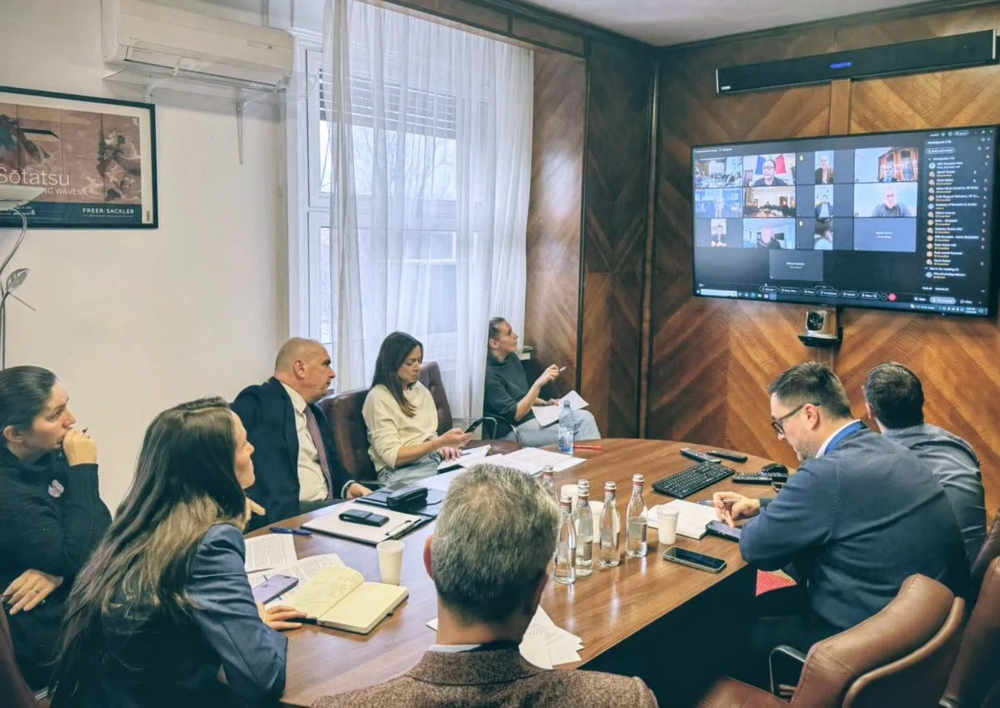Ministrul Oana Țoiu, ultimele informații despre românii din regiunea de conflict; MAE pregătește resurse suplimentare după valul de apeluri