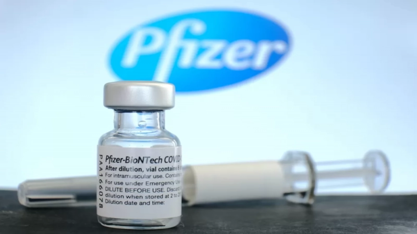 Procesul României și al Poloniei cu Pfizer, subiect fierbinte în presa externă: Ungaria are o audiere separată