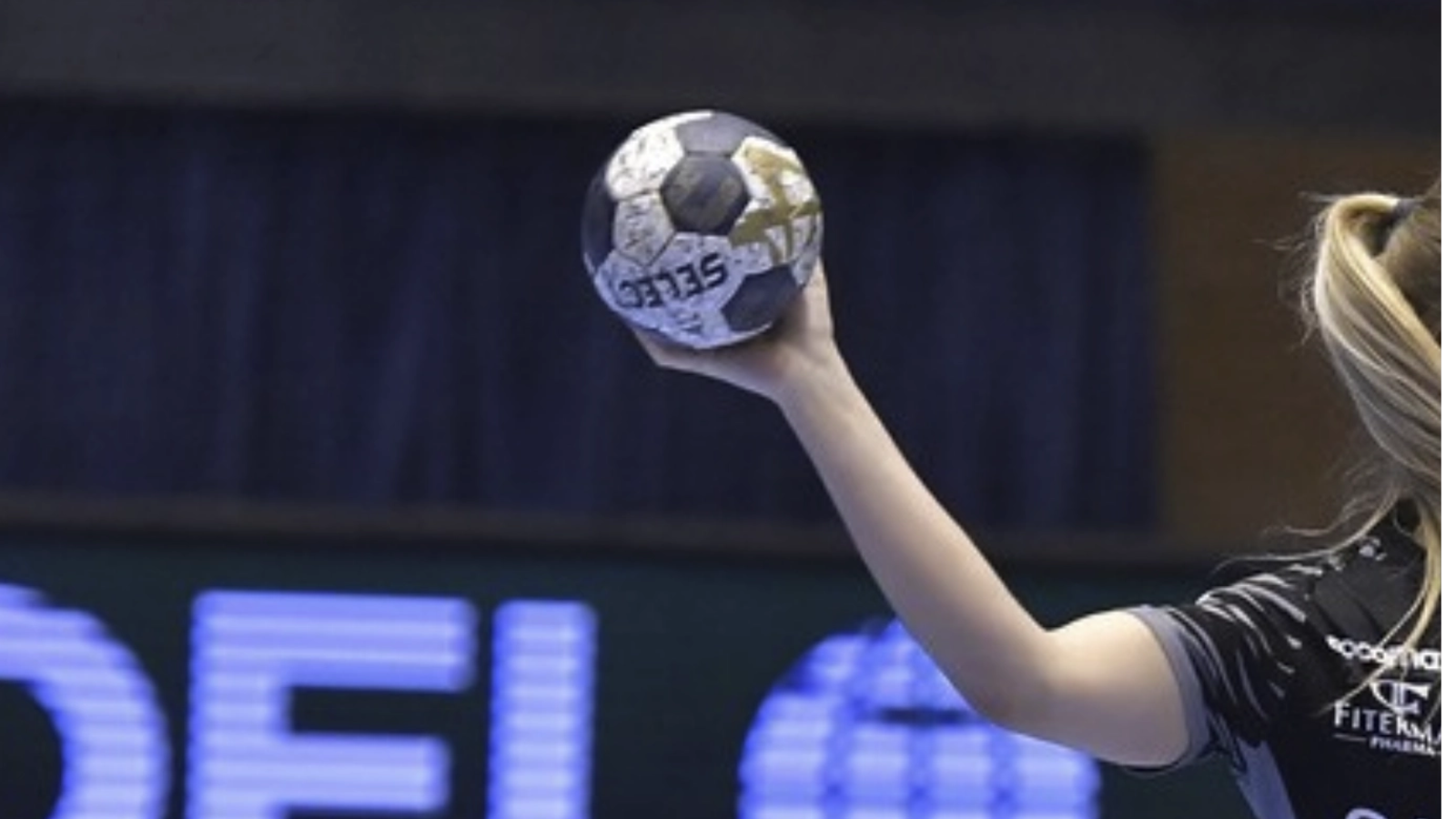 Rezultatele meciurilor din turul sferturilor Ligii Campionilor la handbal feminin