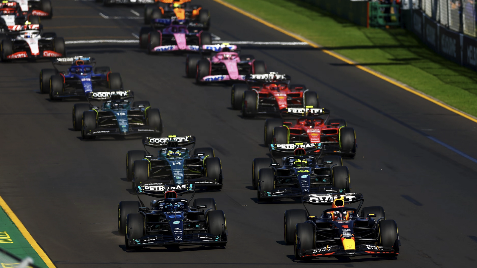 Formula 1: După criticile piloţilor, regulamentul tehnic a fost revizuit