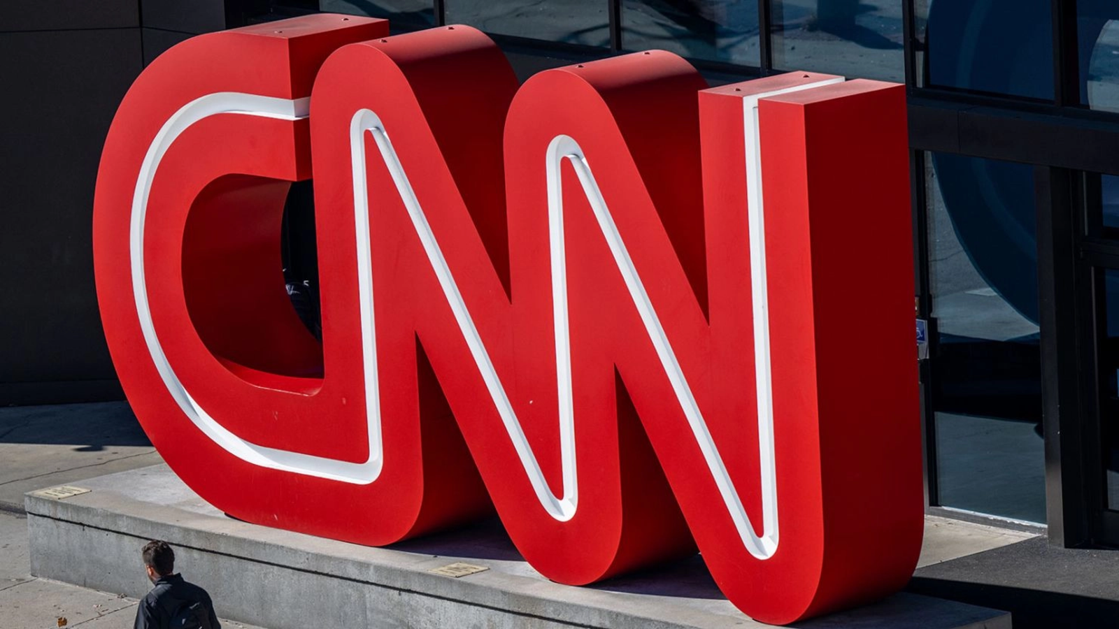 Presa străină condamnă „detenţia arbitrară” a unei echipe CNN în Israel