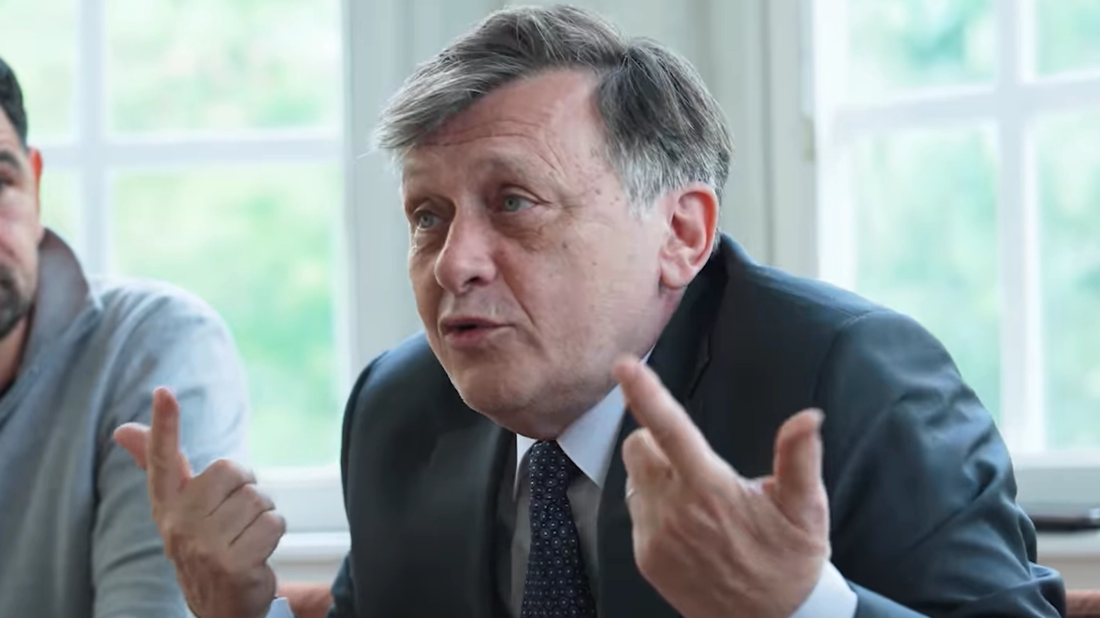 Crin Antonescu: Votarea Guvernului Tomac ar însemna demisia partidelor