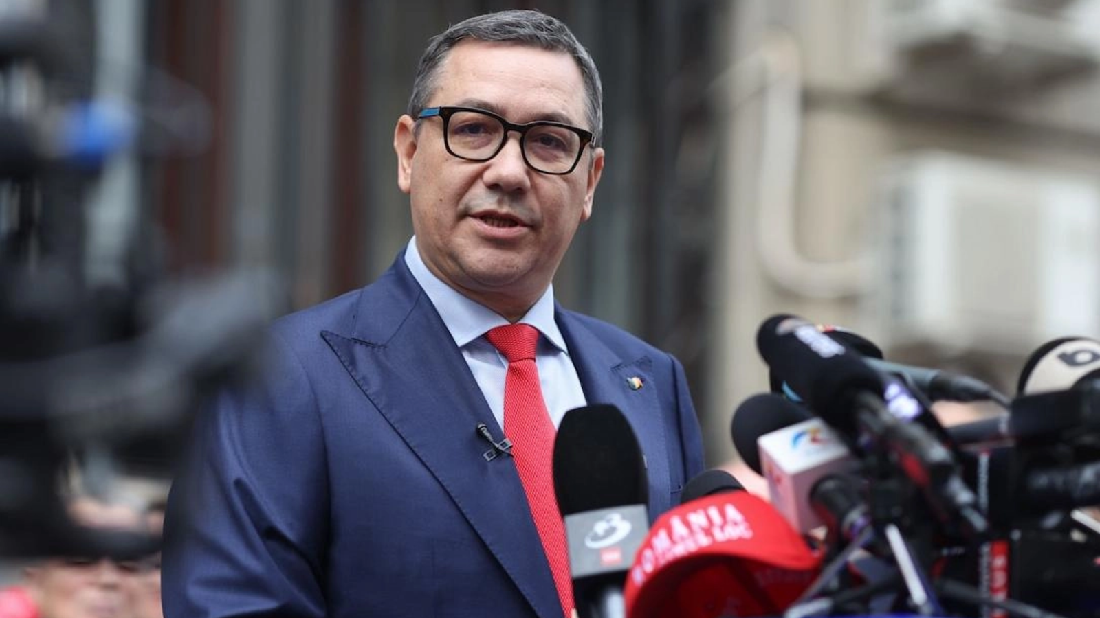 Victor Ponta: 'Ministrul USR al Apărării a făcut cea mai mare gafă. 10 miliarde din programul SAFE sunt risipiți'
