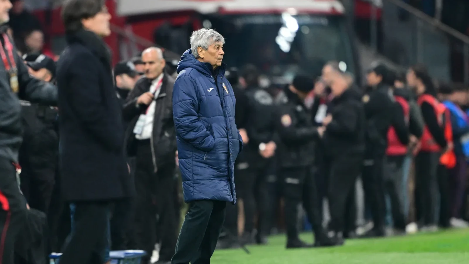 E oficial. Mircea Lucescu și-a încheiat mandatul de selecționer al României. Ce post ar putea să primească la FRF