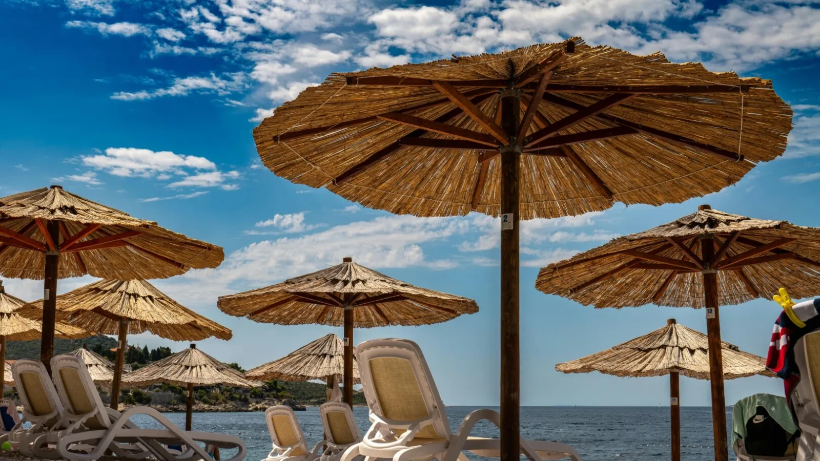 Vacanța de Paște bate la ușă – Hotelierii se întrec în oferte pentru toate buzunarele: cât costă un sejur la mare, munte sau în Delta Dunării