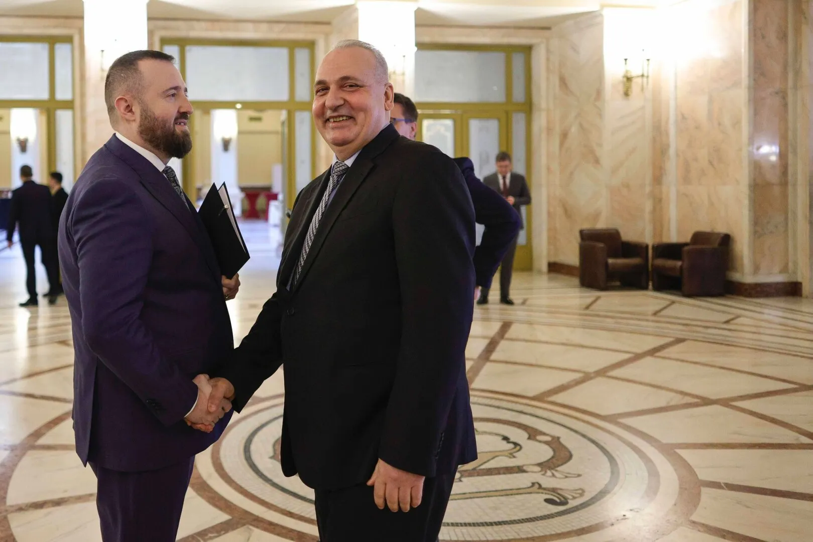 Petiție ironică înainte de votul din CSM pentru șefia DNA: un avocat îl „felicită” pe Cerbu pentru percheziția care a încălcat imunitatea unui judecător CEDO