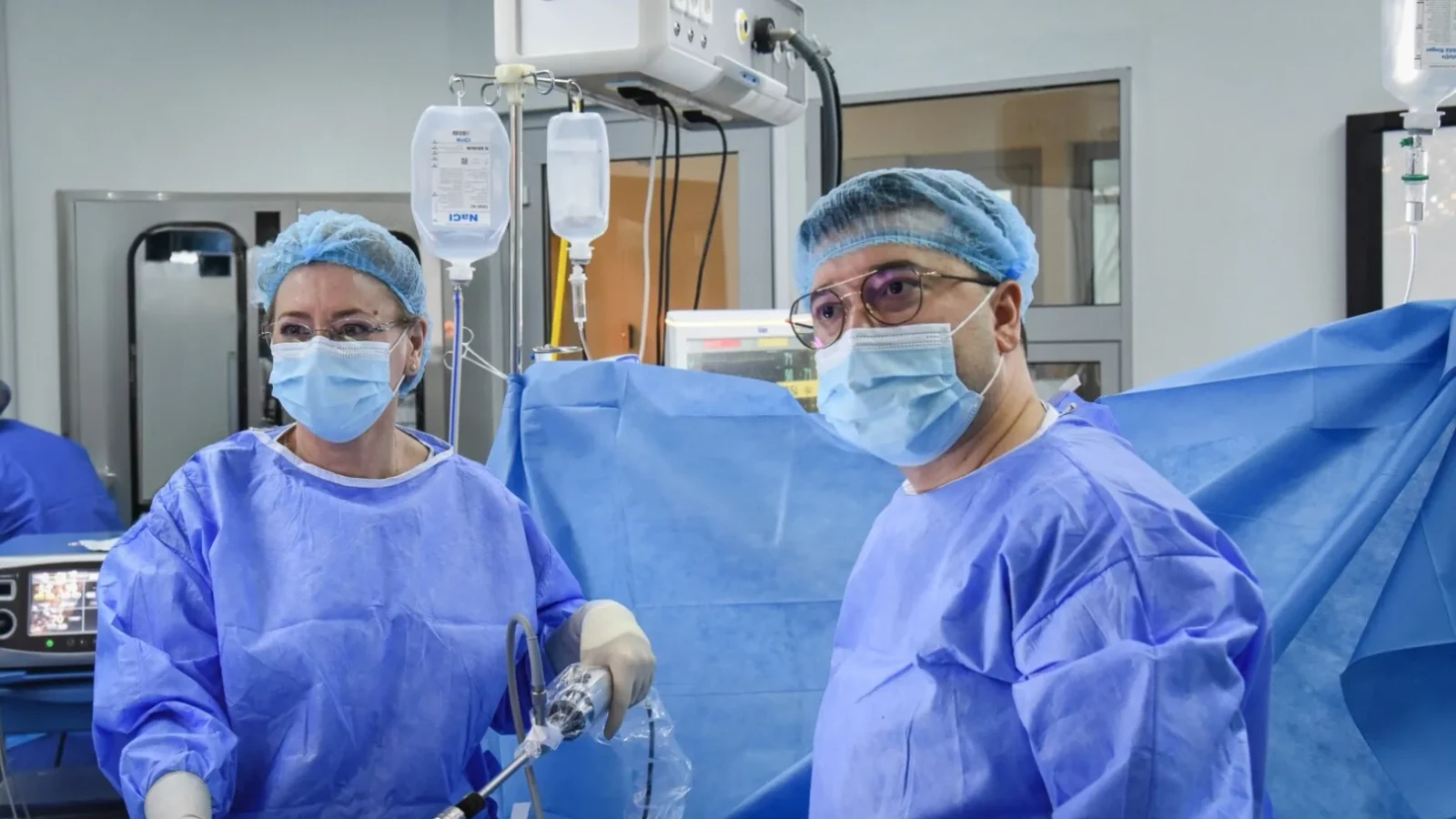 Caz complex de endometrioză, tratat minim invaziv