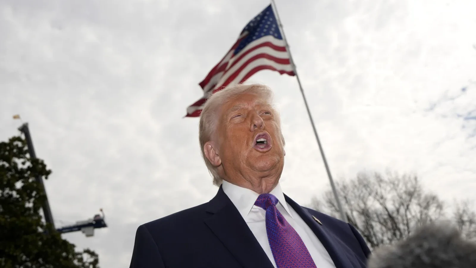 BREAKING Donald Trump acuză Iranul că a încălcat armistițiul și amenință cu un atac fără precedent: Le vom distruge tot!