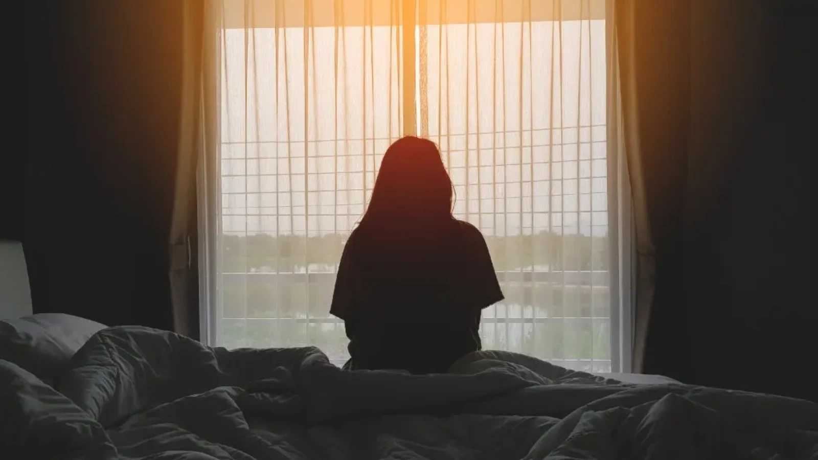 Tulburătorul fenomen Hikikomori se extinde și în Europa: de ce tot mai multe persoane se închid în cameră cu lunile