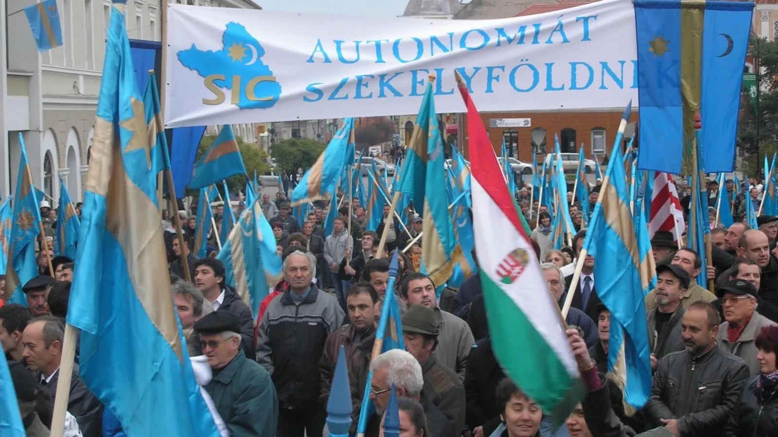 Noua putere de la Budapesta nu e placul tuturor maghiarilor din Transilvania – FCM, alături de „partidele naționale forțate să intre în opoziție” în Ungaria
