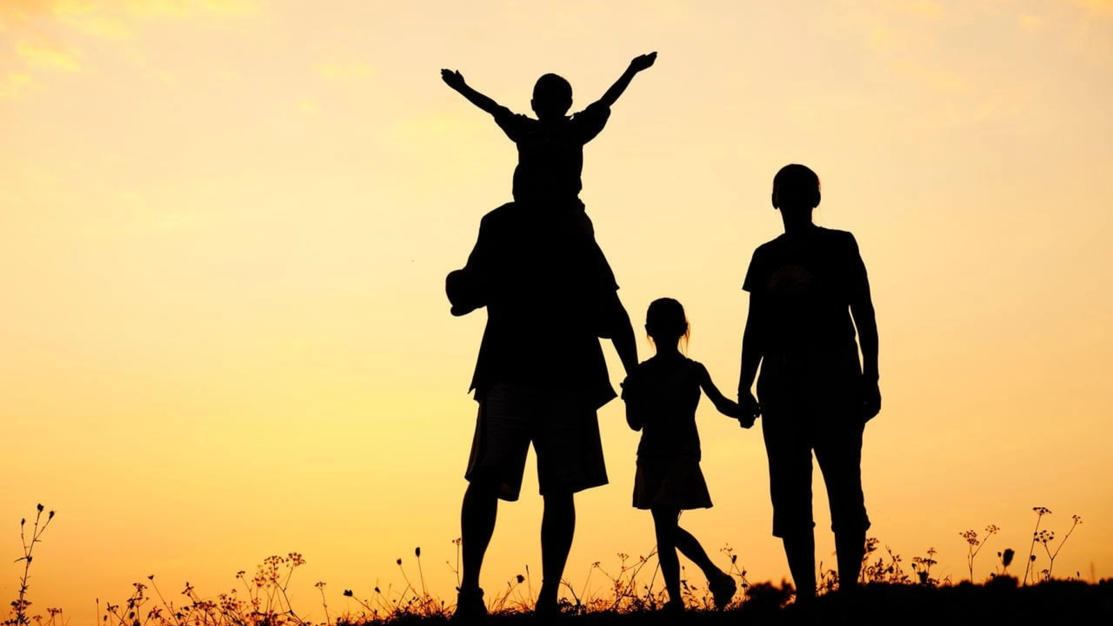 Eurostat: Una din opt gospodării cu copii din UE se bazează pe un singur adult