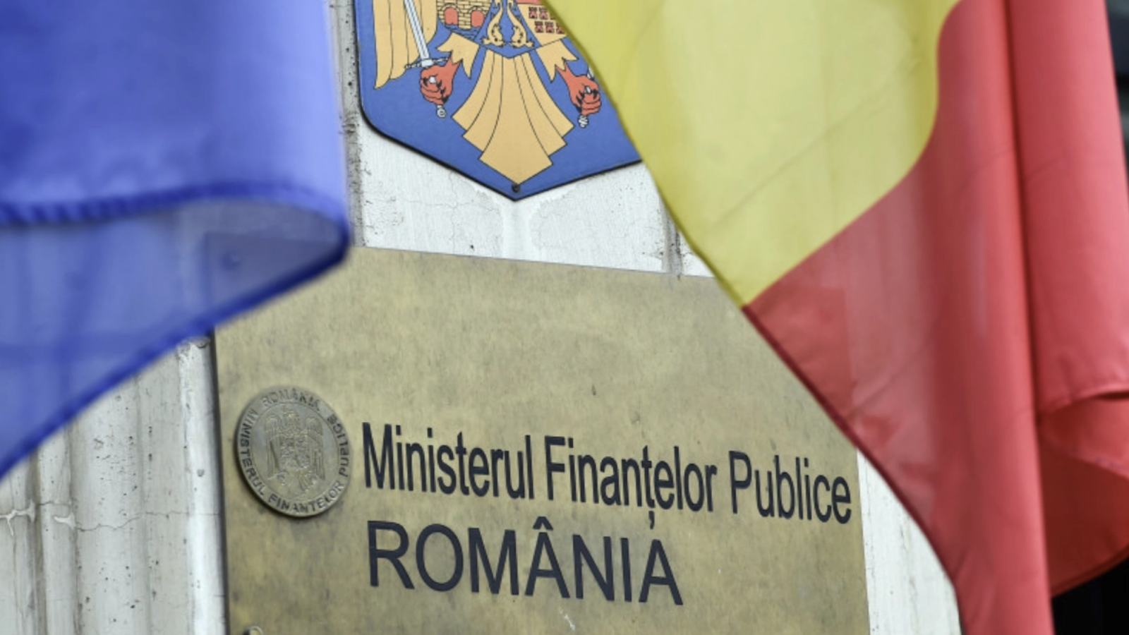 Ministerul Finanţelor a împrumutat luni aproximativ 850 milioane de lei de la bănci