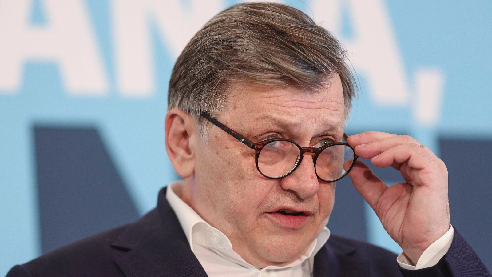 Crin Antonescu intervine în scandalul CNA și Realitatea Plus: "A fost ochi și sprâncene cusut cu ață albă"