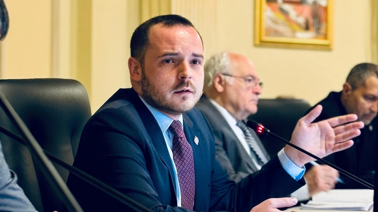 Ministrul Sănătăţii recunoaște că i s-au cerut favoruri. A primit telefoane după ce a închis clinicile 'unor somităţi'