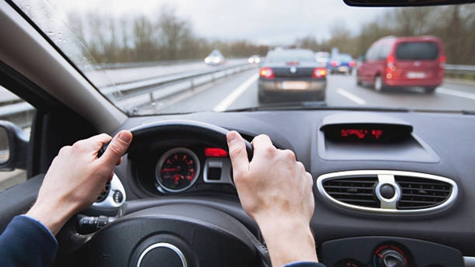 O companie de transport alternativ, prezentă și în România, se confruntă cu un al doilea proces pentru agresiune sexuală