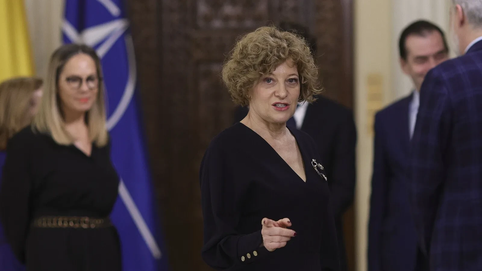 Vicepremierul Oana Gheorghiu alege să atace politic în scandalul companiilor de stat: 'PSD a știut tot, dar…'