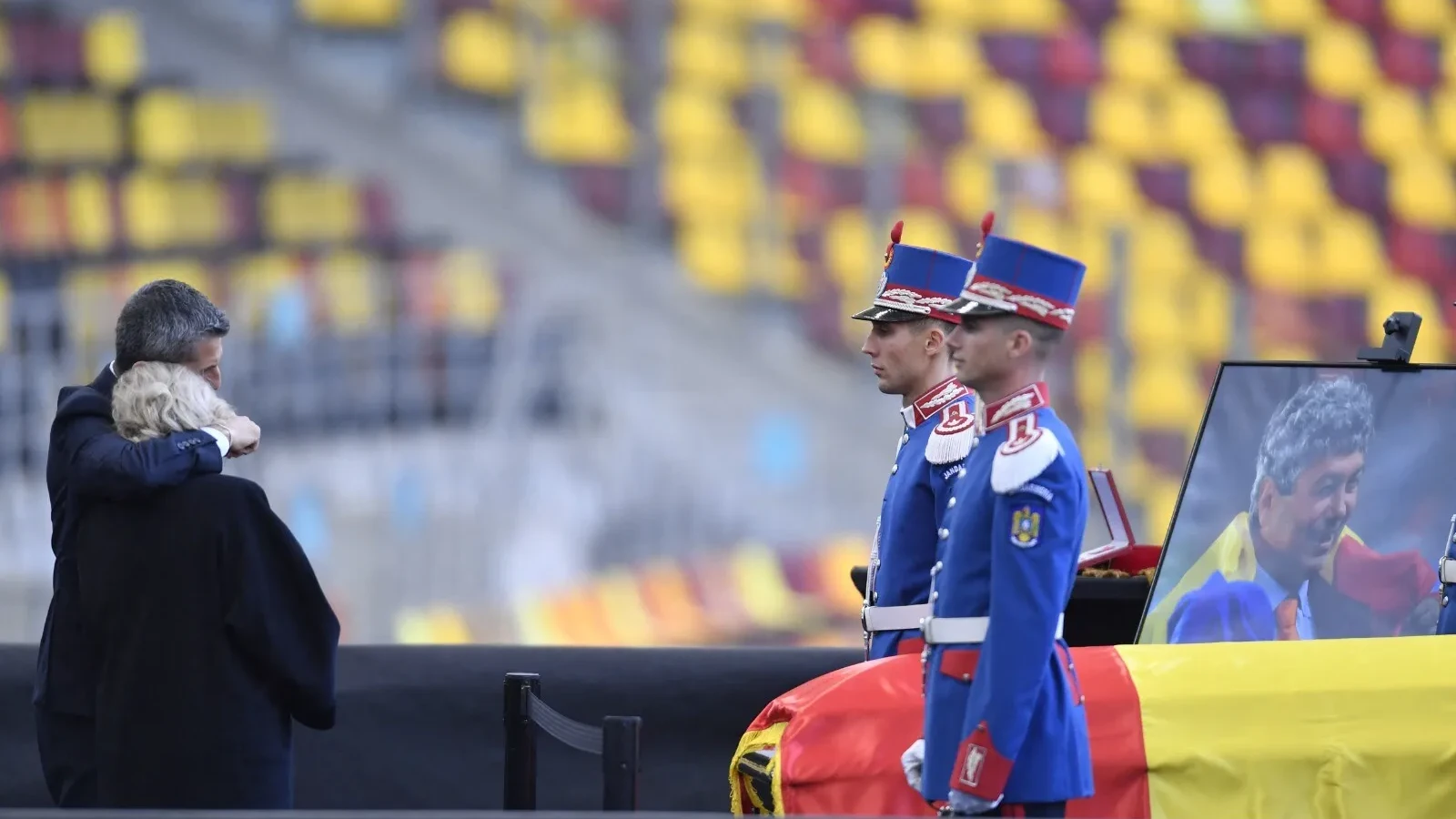 Adio, Mircea Lucescu! Cel mai mare antrenor român este condus pe ultimul drum: Momente copleșitoare pentru fotbalul românesc