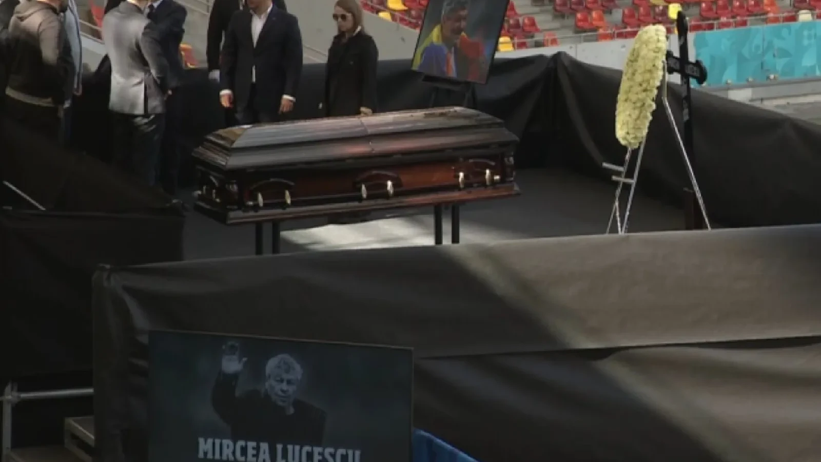 Anghel Iordănescu și Edward Iordănescu, omagiu pentru Mircea Lucescu