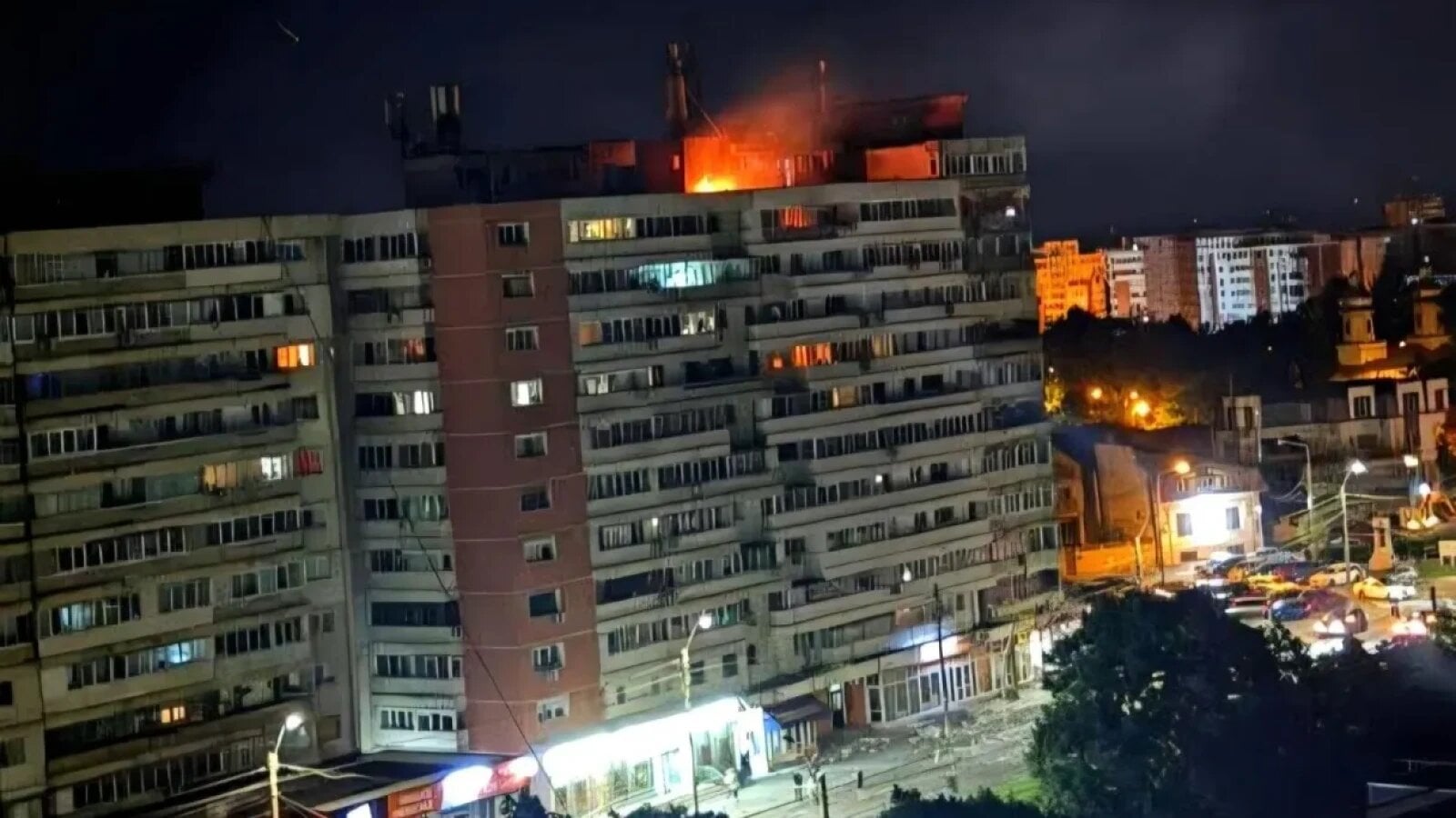 VIDEO O dronă s-a prăbușit peste un bloc din Galați. Primul incident de acest fel din România